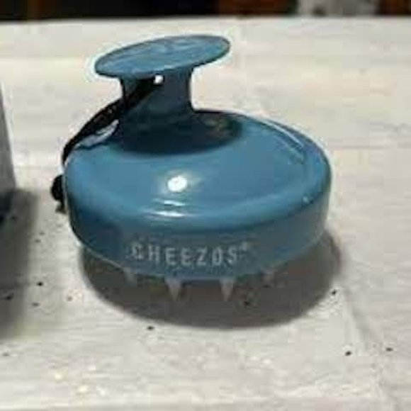 Cheezos Rejuvenating Silicone Scalp Massager - Picture 2 of 2